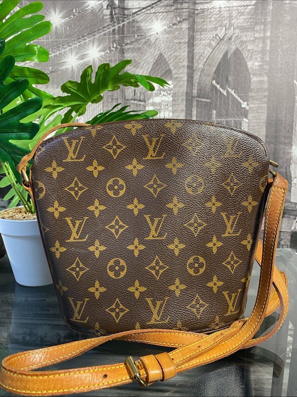 Authentic Louis Vuitton Vintage Monogram Brown Drouot Crossbody Bag - Picture 5 of 17